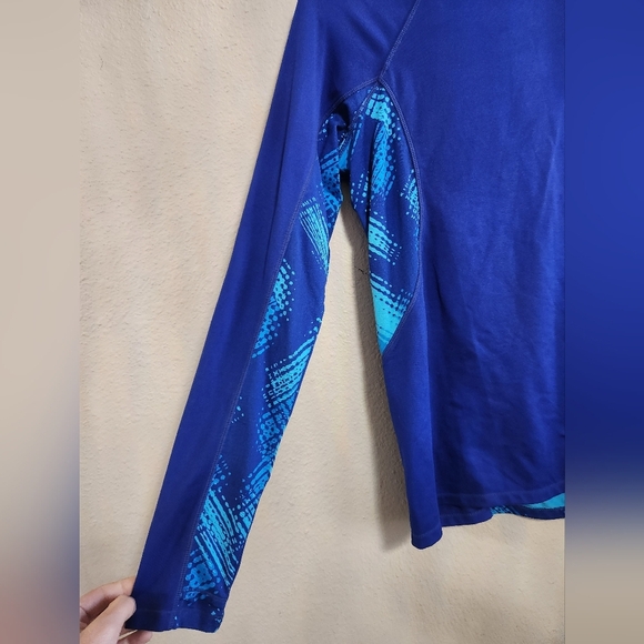 Athleta Blue Long Sleeve athletic Top size small - Picture 2 of 9
